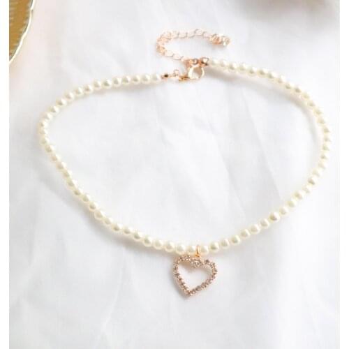 Vintage Acrylic Chokers Necklaces Gold Color White Heart Imitation Pearl Clear Rhinestone Pendants Choker For Wedding Jewelry