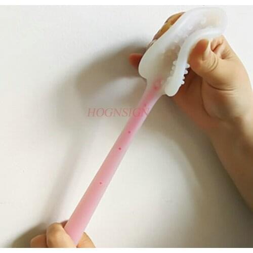 Clap the sha board to beat the back small artifact gallbladder meridian to beat the hammer to massage the hammer to keep good