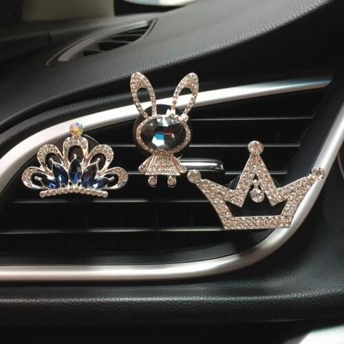 Bling Crown Car Interior Accessories for Girls Diamond Car Perfume Clip Auto Air Freshener Outlet Scent Diffuser Car Decoration