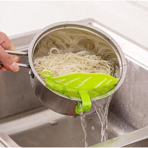 Kitchen Tool Snap-on Leaf Shape Drain Board Retaining Rice Vegetable Noodle Plastic Filter Block Rice Cleaning Strainer