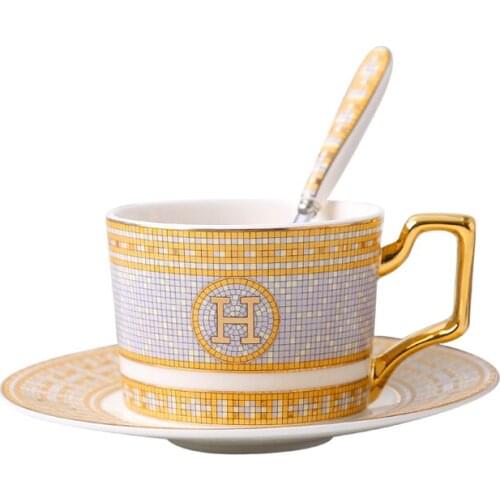 Exquisite ornate golden ceramic coffee cup Fashion Classic afternoon black tea cup