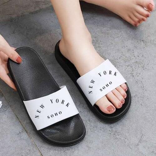 Women Shoes 2021 Summer Home Flip Flops New York Letter Women Sandals Bathroom Non-slip Slides Women Slippers Fashion