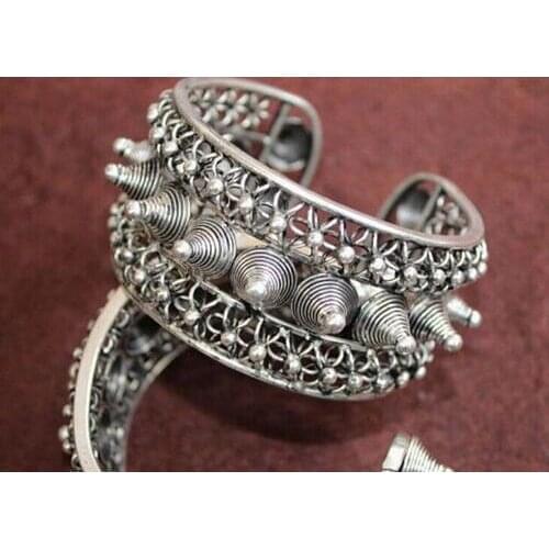 2 PC Features National Handmade Miao Silver Bracelet Style Fine Jewe Noble FREE Quick