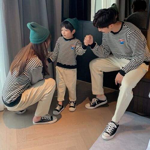 Fashion Family Matching Striped Sweater Mum and Daughter Pullovers Dad Son Autumn Tops Boy Embroidery Cartoon Pullovers for Girl