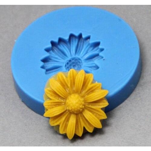 Wholesale Small Flower Fudge Mold Silicone Paste Cake Model Decorating Cake Tools Recyclable Soft Candy Mould