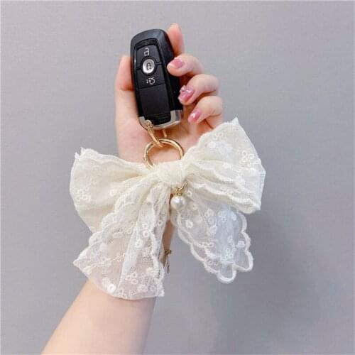 2021 Elegant Design Lace Bowknot Keycain For Women Pearl Charm Car Ring Lace Butterfly Key Chain Bag Pendant Jewelry Girls Gift