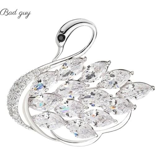 Silver Swan Brooch Pin for Womens Luxurious Animal Brooch Jewelry Clothes Scarf Buckle Garment Accessories Fine Jewelry Gifts