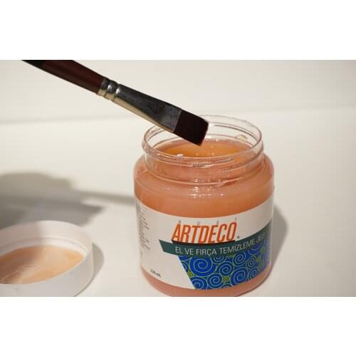 Brush and hand sanitizer artistic oil painting brush cleaning hand cleaning paint residue temizler