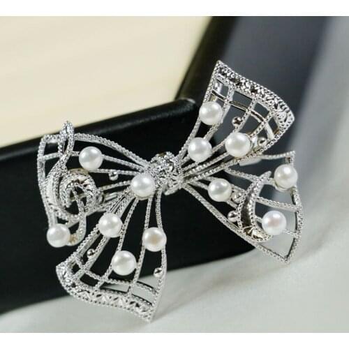 Elegant Music Note Design Pearl Breastpin 3-6mm Luxury Pearl Brooches Women Pearl Jewelry Lady Gift