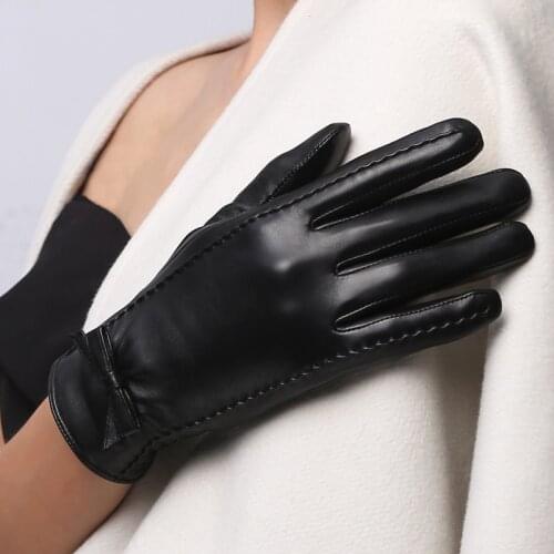 Womans Gloves Autumn Winter Real Leather Gloves Female Wrist Butterfly Knot Keep Warm Short Sheepskin Driving Gloves NW185-1