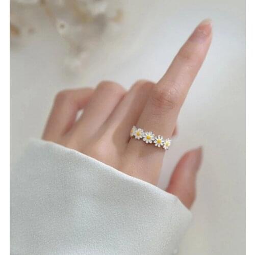 Creative Kitten Climbing Tree Branch Ring For Women Cute Cat Opening Finger Rings sweet Color Adjustable Jewelry