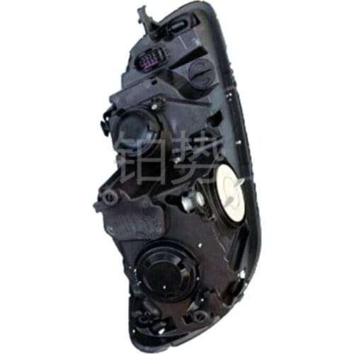 Car Halogen Double Headlight 2013-Vol ksw age nPa ssat 1.4TSI DSG 1.8TSI DSG Illuminator LED Headlight Headlight Assembly