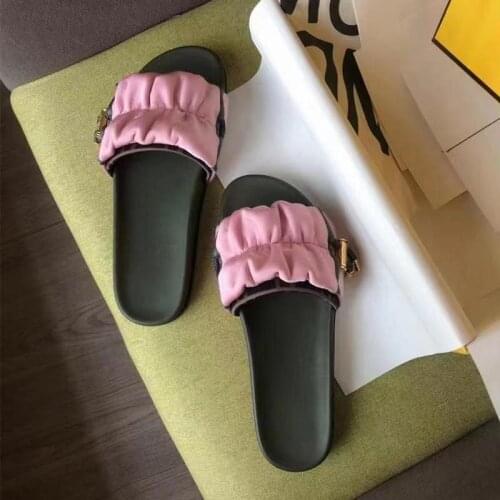 Pleated Design Slippers Women Thick Bottom Slides New Style Summer Beach Shoes Luxury Brand Designer Fashion Shoes Woman Mules