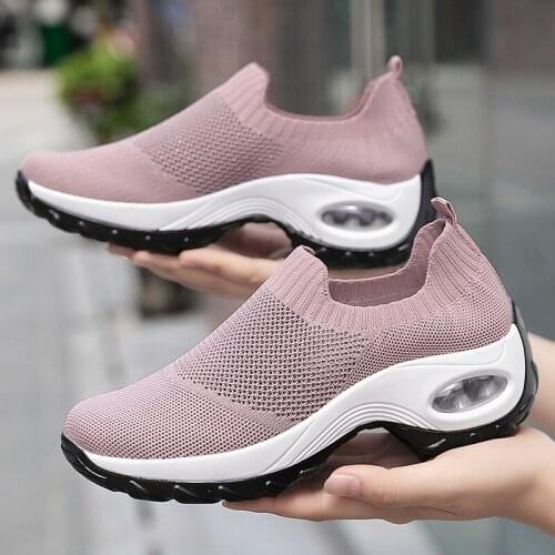 New Women Slip on Shoes Mesh Breathable Knit Socks Sport Shoes Ladies Height Increasing Sneakers Platform Walking Loafers