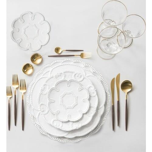 Ceramic Plate European Style Embossed Lace White Flower Shape Western Dishes Wedding Tableware Household Kitchen Supplies