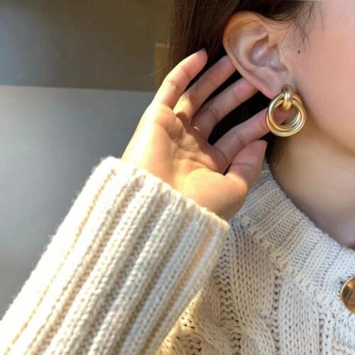 Trendy Fashion Metal Elegant Hoop Earring Woman 2021 New Vintage Gold Color Cheap korean Statement Earrings Accessories brincos
