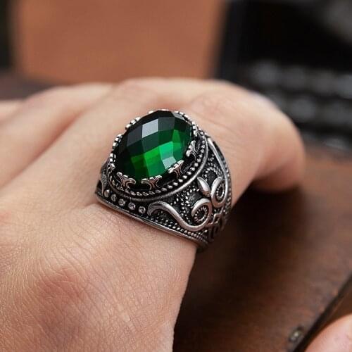 Fashion Men Women Big Green CZ Stone Ring Vintage Palace Style Pattern Stainless Steel Ring Punk Gothic Jewelry Accessories