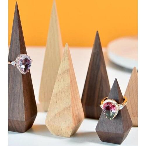 2021 Quaility Solid Wood Ring Storaage Rack Black Walnut Jewelry Holder Conical Ring Display Stand Store Organizer Customize