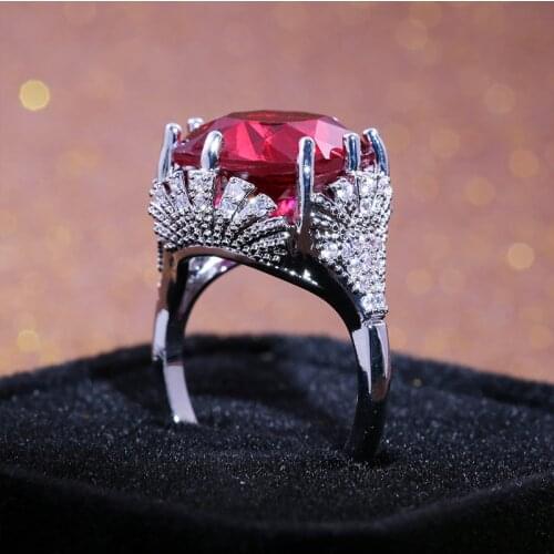 Hot Sale Exaggerated Inlaid Egg-shaped Red Zircon Women Rings Trendy Simple Engagement Wedding Rings With Big Stone Jewelry anel