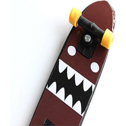 1pcs Colour Funny Gadget Practical Jokes Squishy Toys for Children Baby Kids Gift Gags & Practical Jokes MINI SKATEBOARD