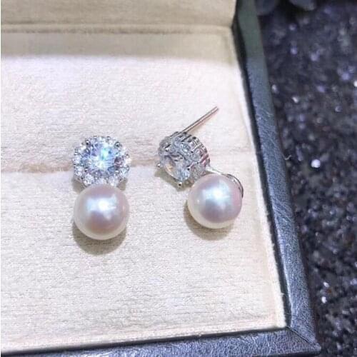 Charming pair of 9-10mm south sea white pearl dangle earring