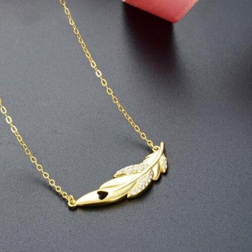 MIQIAO 925 Sterling Silver Leaf Pendant Clavicle Necklace Korean Gold Color Fashion Diamond Zircon Chain Set Of Simple Jewelry