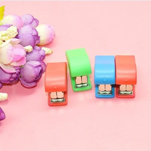 Metal Durable Fashion Kawaii Mini Small Stapler Useful Mini Stapler Staples Set Office Binding Stationery