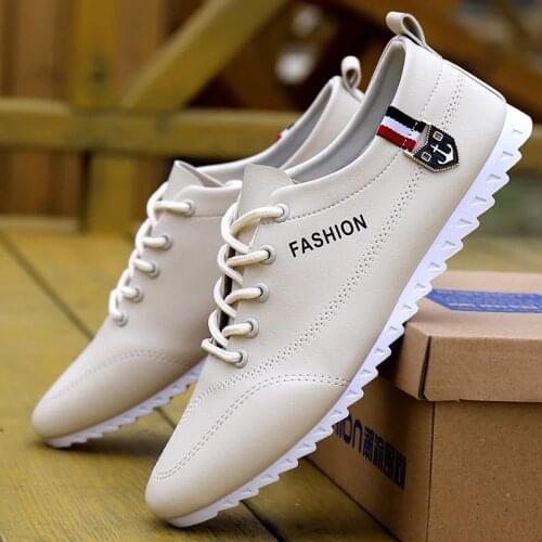 2021 Soft Bottom Breathable Mens Sports Shoes Luxury Brand Mens Lace-up Loafers Moccasin Non-slip Casual Black Driving Shoes