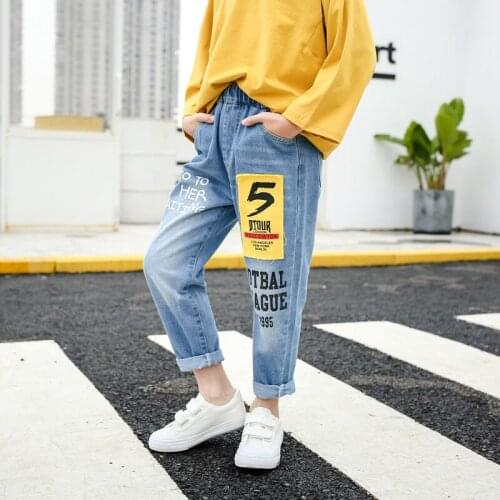 Boys pants jeans spring new 2020 children Korean casual loose denim trousers childrens clothing