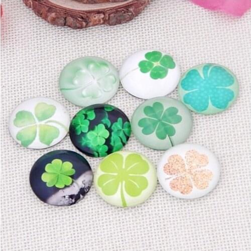 Fresh Clover Pattern Random Mixed Color Glass Mosaic Half Round Mosaic Cabochons Tiles, for Photo Pendant Craft Jewelry Making