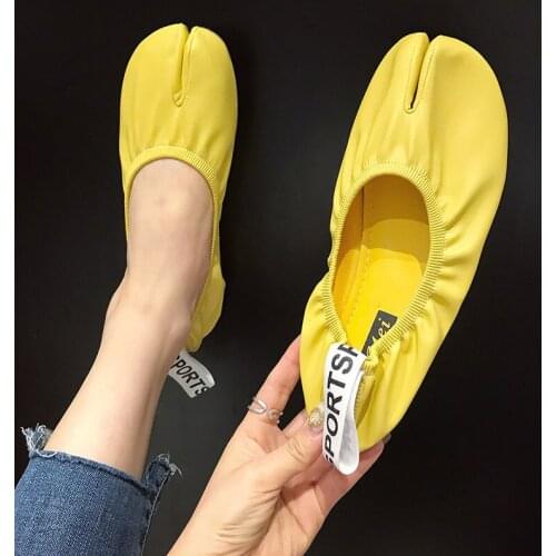 Flats Tabi Ninja Moccasins Round Split Toe Shallow Women Single Shoes Lazy Slip On Slingback Mules Leather Shoes Soft Loafers