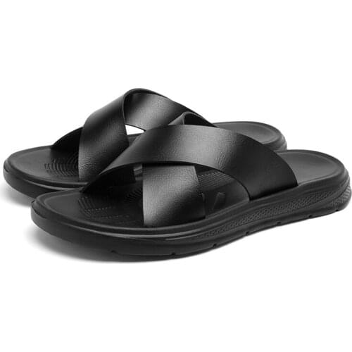 Mens Summer Flip-flops Designer Sports Flip Flops Leather Slippers Men Flats Beach Shoes 2021 for Man Solid Shoes Type Season