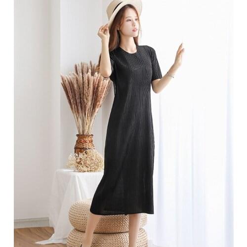 Short Sleeve Dress Summer Split Back Middle-aged Slim Pleated One-step Dress Medium Length