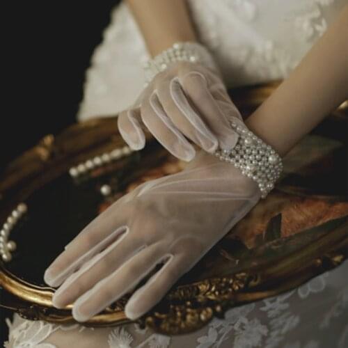Elegant Women Transparent mesh Finger Sunscreen Mittens Sexy Female Etiquette Performance Pearl Lace Tulle Short Sun Gloves K58