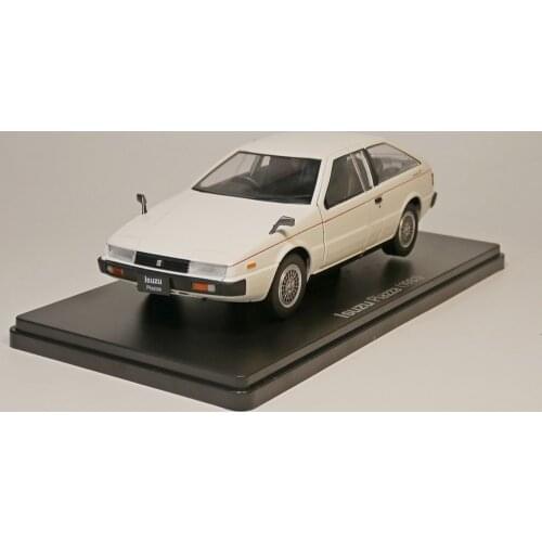 Hachette 1:24 ISUZU Piazza 1981 Japanese car collection Diecast model car