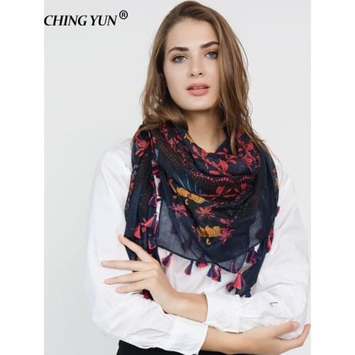 Winter Warm Woman Scarf Autumn Fashion Wild Ethnic Tassels Print Dark Cotton linen Lady Scarf Hot Sale Travel Kerchief Shawl