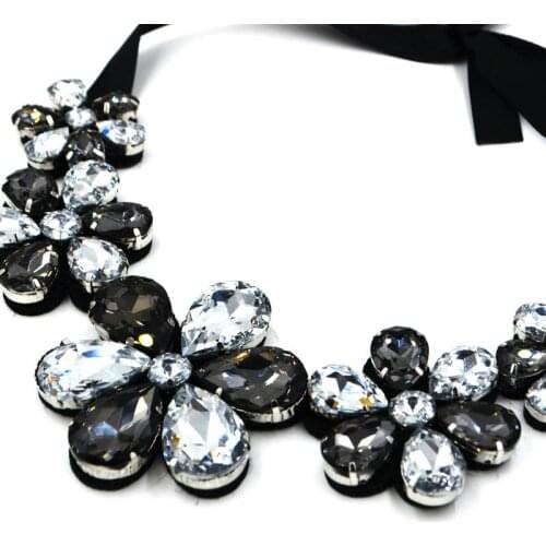 2020 Fashion collar Jewelry 5 flowers crystal necklace for women and Water drop statement necklace for Wedding Jewellery