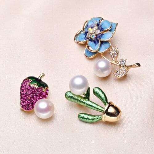 LJHMY Gold-plated Cute Pins Strawberry Cactus Flower Enamel White Real Pearl Scarf Buckle Luxury Jewelry Brooch