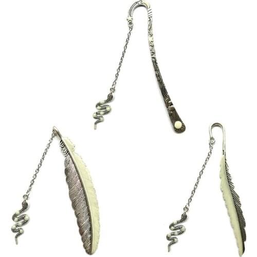 Luminous Feathers Seven Stars Snake Bookmarks Retro Star Month Hairpins Exquisite Grain Light Metal Fluorescent Snake Bookmarks
