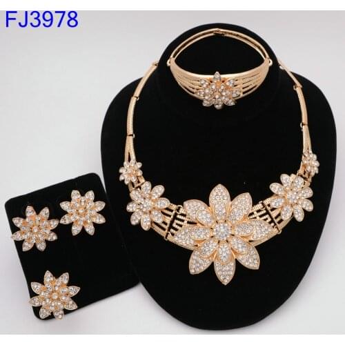 Fashion High Quality Dubai Gold-color Jewelry Sets Nigerian Wedding African Beads for women party Gift African Beads Jewelry