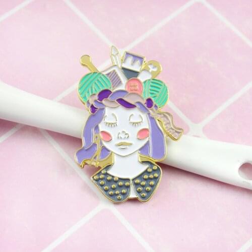 Craft Queen Beautiful Girl Hard Enamel Pin Brooch Fun Shiny Knitters Purple Hair Girl Pins Badge Lapel Backpack Jewelry