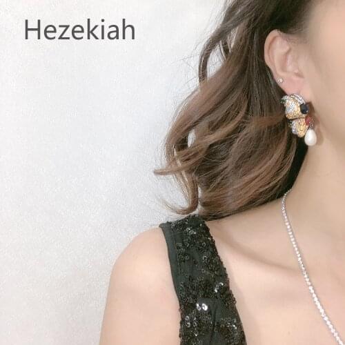 Hezekiah needle Colorful butterfly Earrings Free shipping Personality Womens Earrings Dance party Superior quality