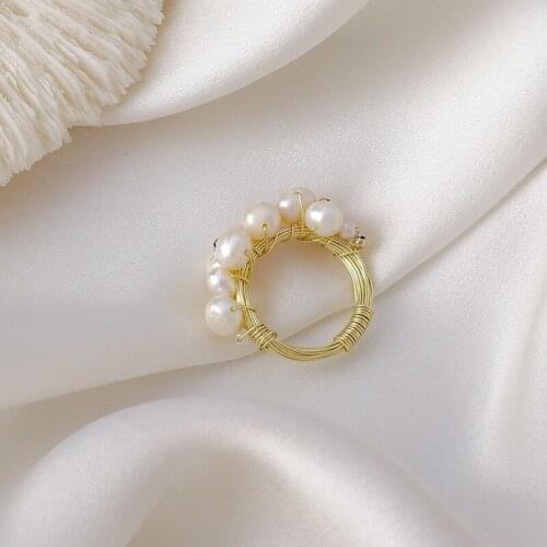 U-Magical Trendy Metallic Baroque Natural Freshwater Pearl Ring for Women Golden Handmade Huggie Knotted Party Finger Jewelry