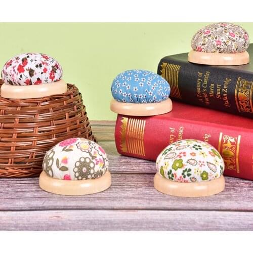 Random Color 1pcs Wood Bottom Base Needle Pin Cushion Pillow Holder Sewing Craft Stitch Needlework DIY Craft