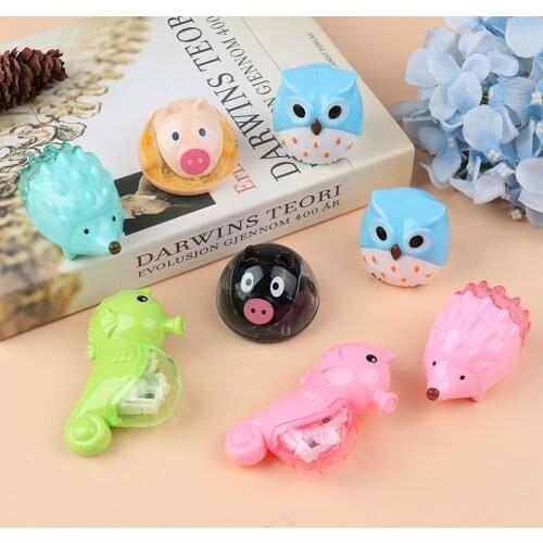 Cartoon Animal Shape Double Hole Plastic Pencil Sharpener For School Kids Students Random Color Support Pen Tool