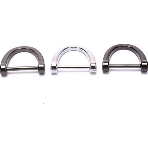 1PCS Alloy Car Keychain Thick Rod Classic D Shape Horseshoe Key Holder Car Interior Accessories Key Ring Car-styling Decoration