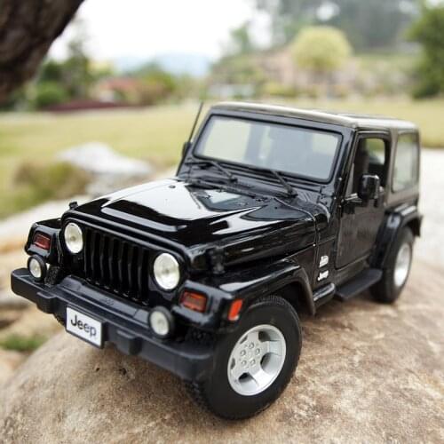 1:18 scale For Jeep Wrangler Sahara SUV Car Model Simulated Alloy Car toy model with Steering wheel control front wheel steering