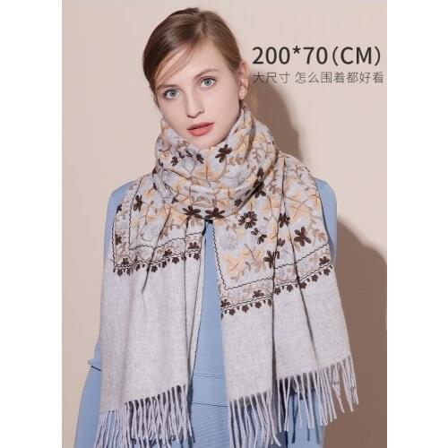 Scarf female wild Korean hand-embroidered wool thick warm scarf spring and autumn cashmere shawl Hand-embroidered wool scarf