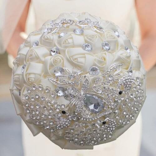 Newest arrived cream artificial wedding bouquets crystal bridemaid wedding bouquets for wedding decoration