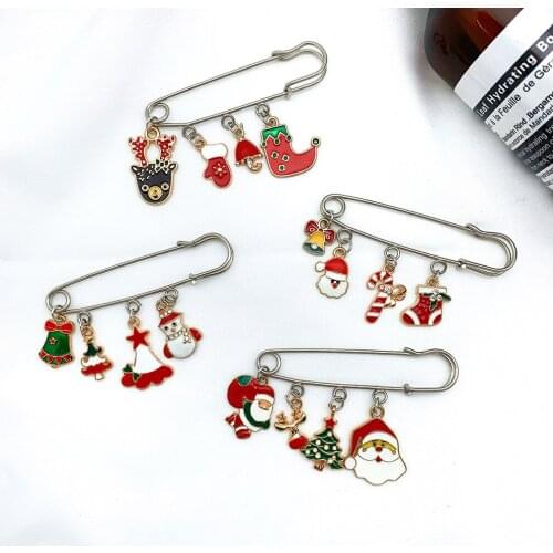 Fashion Christmas Brooch Animal Buckle Cartoons Bags Pins Brooches Enamel Charm Women Safety Men Children Hat Anime Gifts